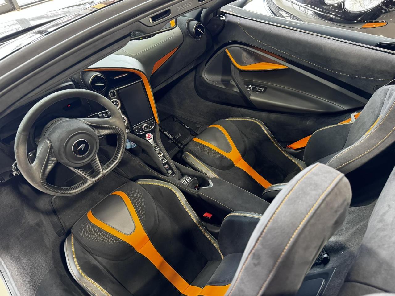 2020 MCLAREN AUTOMOTIVE 720S