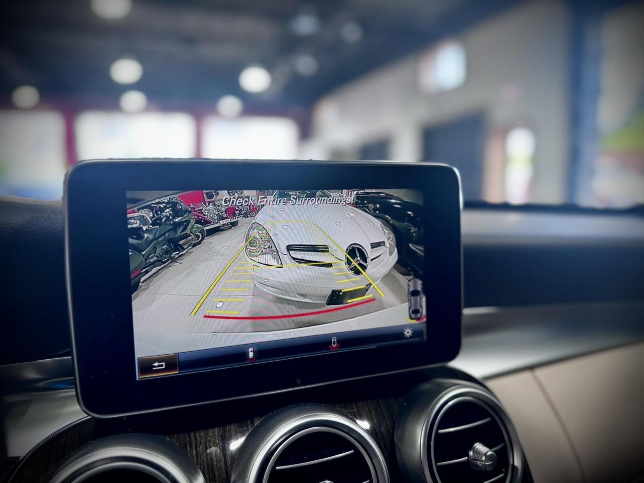 MERCEDES C300 *LOW MILLAGE*