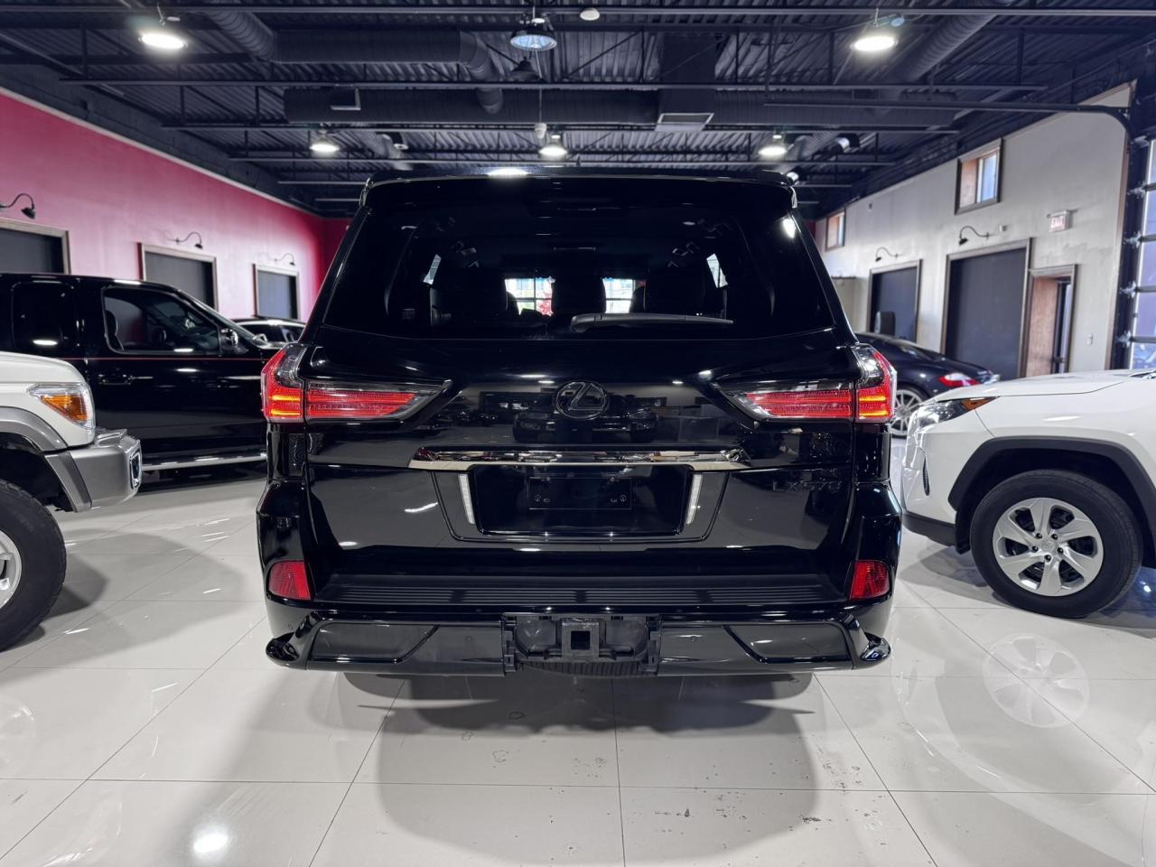 LEXUS LX570 2021