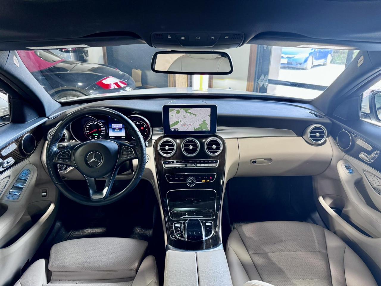 MERCEDES C300 *LOW MILLAGE*