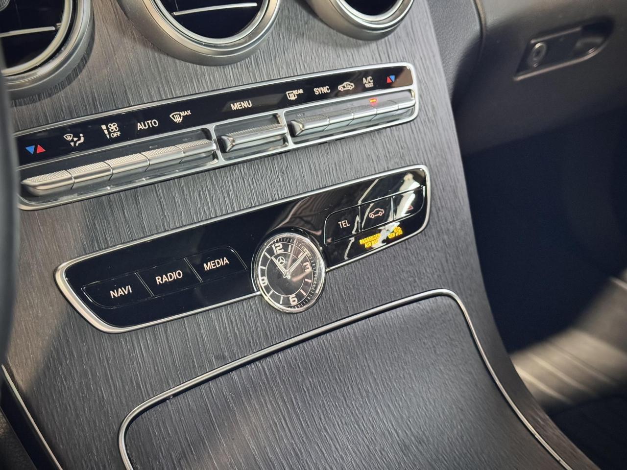 MERCEDES C300 *LOW MILLAGE*